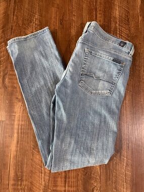 7 For All Mankind Straight Leg Jean Size 31